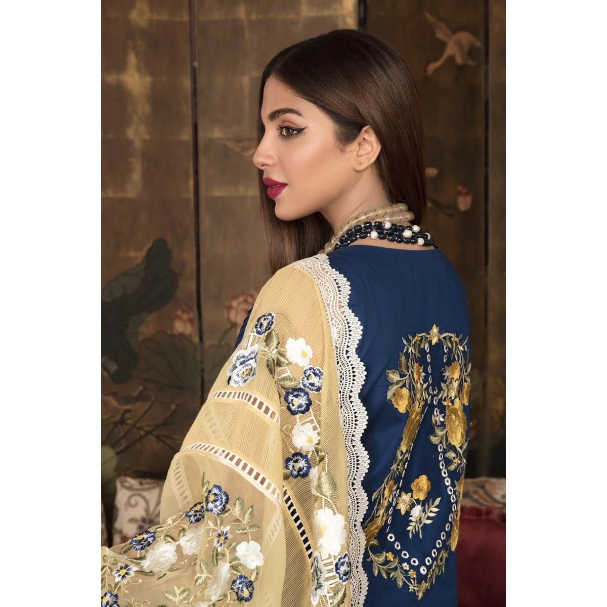 Crimson by Saira Shakira, Luxury Lawn, D4-A